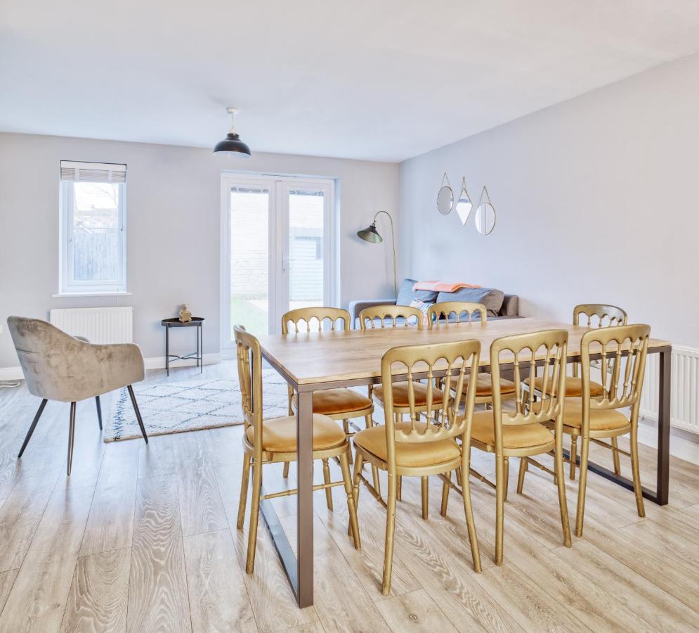 5 Bed House In Gloucester Hucclecote Exterior foto